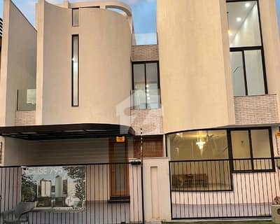 Good 10 Marla House For sale In G-14/4