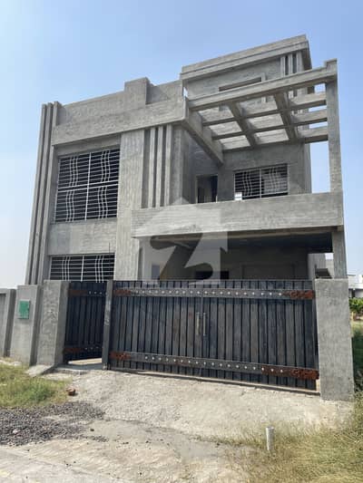 8MARLA GARY STC SINGLE STORY HOUSE AVAILABLE FOR SALE IN A BLOCK PHASE2 BAHRIA ORCHARD LAHORE OWNER BUILD NEAR PARK NEAR MASJID NEAR SCHOOL MARKET COMMUNITY AREA