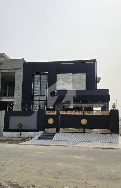 10 Marla 1.5-Story Modern Designer House For Sale In G Block | Luxury Living 10 Marla 1.5-Story Modern Designer House For Sale In G Block | Luxury Living