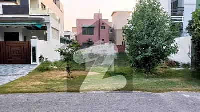 ڈی ایچ اے فیز 7 - بلاک وائے ڈی ایچ اے فیز 7,ڈی ایچ اے ڈیفینس,لاہور میں 10 مرلہ رہائشی پلاٹ 2.2 کروڑ میں برائے فروخت۔