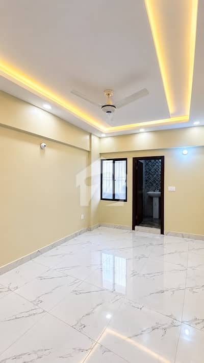 Apartment 1st Floor Jami Commercial With Lift All Most New