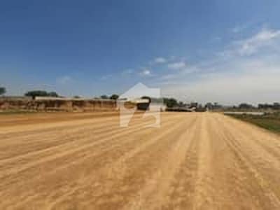 70-Foot Wide Road Plot (40x80) In F-14 For Sale