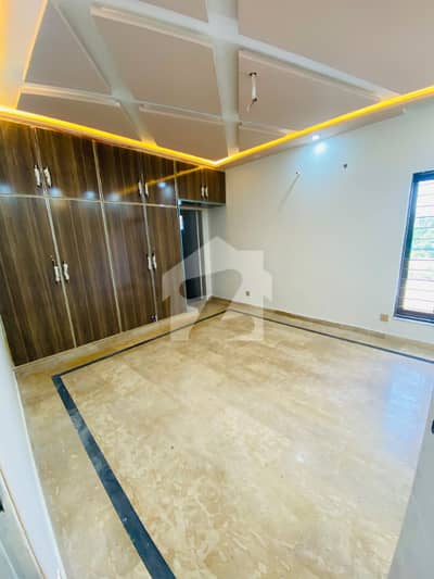 5 Marla 2nd Floor Portion Available For Rent