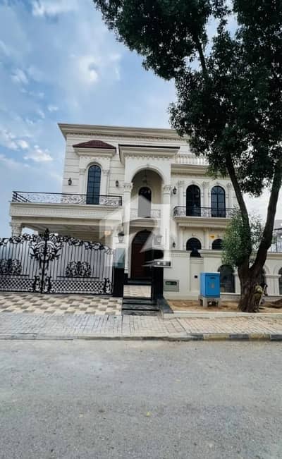 ٹاپ سٹی 1 اسلام آباد میں 6 کمروں کا 1 کنال مکان 10.5 کروڑ میں برائے فروخت۔ ٹاپ سٹی 1 اسلام آباد میں 6 کمروں کا 1 کنال مکان 10.5 کروڑ میں برائے فروخت۔