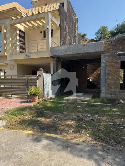 Your Dream Grey Structure 5 Marla House Is Available In Bahria Town Phase 8 - Rafi Block