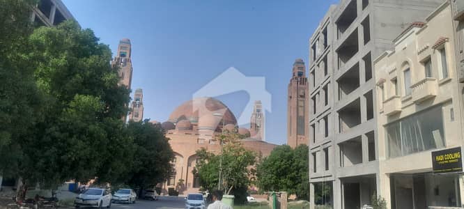 بحریہ ٹاؤن سیکٹر سی بحریہ ٹاؤن,لاہور میں 3 مرلہ Studio دکان 2.1 کروڑ میں برائے فروخت۔ بحریہ ٹاؤن سیکٹر سی بحریہ ٹاؤن,لاہور میں 3 مرلہ Studio دکان 2.1 کروڑ میں برائے فروخت۔