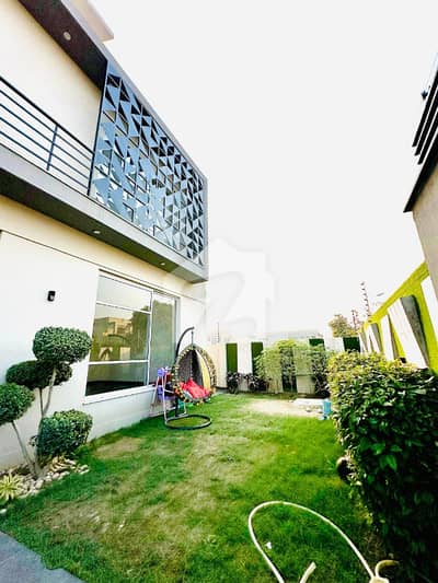 Modern Luxury 1 Kanal Used House For Sale In DHA Phase 7 Block Q Modern Luxury 1 Kanal Used House For Sale In DHA Phase 7 Block Q