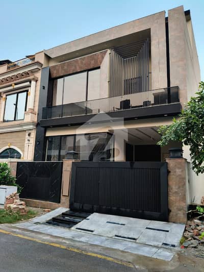 Brand New 5 Marla House for Sale in Rose Block, Park View City Lahore Brand New 5 Marla House for Sale in Rose Block, Park View City Lahore