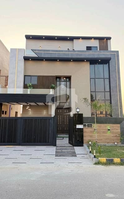 Your Ideal Facing Park 10 Marla House Has Just Become Available In Citi Housing Society