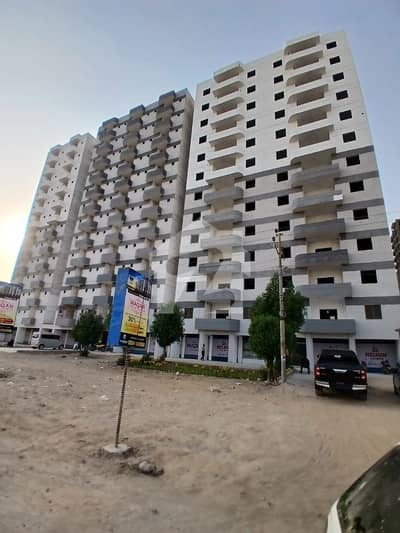 flats available for sell at easy installments in scheme 33 prime location
