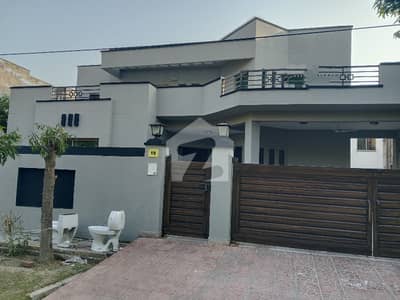 1 KANAL 4 BEDROOMS BRIG HOUSE AVAILABLE FOR RENT