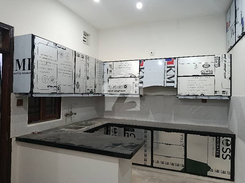 سعدی ٹاؤن سکیم 33,کراچی میں 2 کمروں کا 5 مرلہ بالائی پورشن 30.0 ہزار میں کرایہ پر دستیاب ہے۔ سعدی ٹاؤن سکیم 33,کراچی میں 2 کمروں کا 5 مرلہ بالائی پورشن 30.0 ہزار میں کرایہ پر دستیاب ہے۔