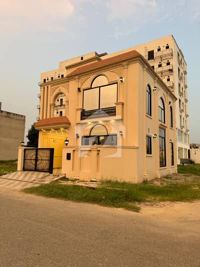 6.5 Marla Corner House For Sale | 3 Bedroom | Attached Bathrooms | Prime Location | Ideal Family Home