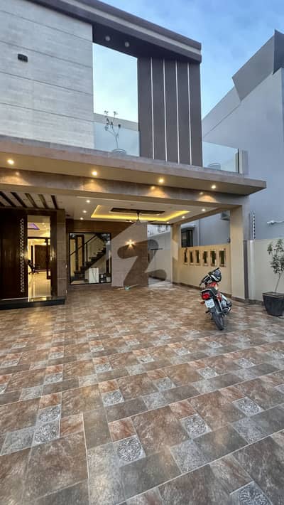 1 KANAL BRAND NEW HOUSE FOR RENT