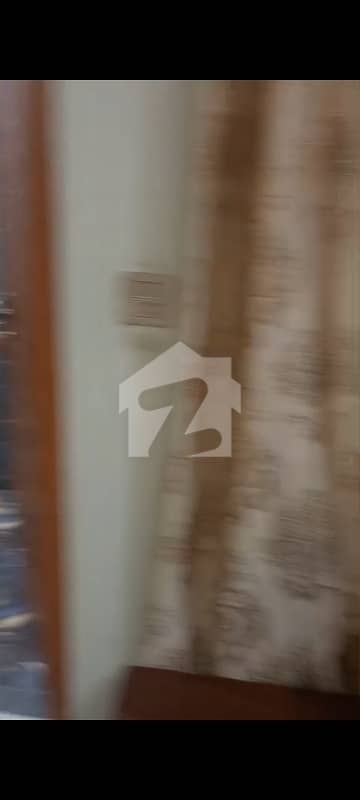 3.25 marla half tripple stories hiuse fir sakevwith gas lication