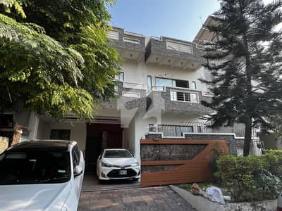 10 Marla Upper Portion+Basment Floor Available For Rent G-13/2 All Facilities available