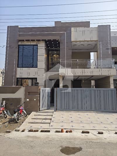 جوبلی ٹاؤن لاہور میں 6 کمروں کا 10 مرلہ مکان 4.4 کروڑ میں برائے فروخت۔ جوبلی ٹاؤن لاہور میں 6 کمروں کا 10 مرلہ مکان 4.4 کروڑ میں برائے فروخت۔