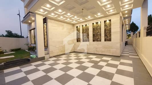 3200 Square Feet House In I-8 For Sale At Good Location