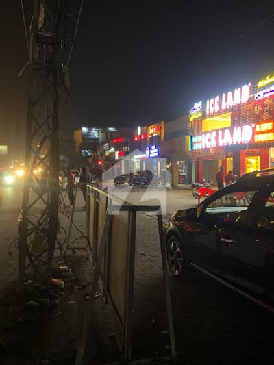ڈی ایچ اے فیز 2 - بلاک کیو ڈی ایچ اے فیز 2,ڈی ایچ اے ڈیفینس,لاہور میں 2 مرلہ Studio دکان 2.0 لاکھ میں کرایہ پر دستیاب ہے۔
