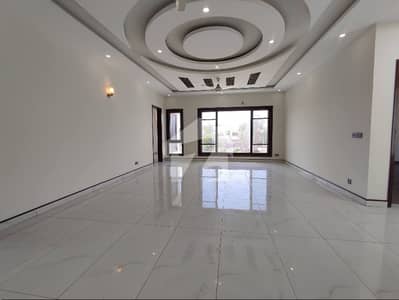 FOR RENT: 500 SQ YARDS UPPER PORTION DHA PHASE 6, KARACHI