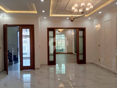 Prime Location House Of 1 Kanal Available For Sale In Model Town Extension