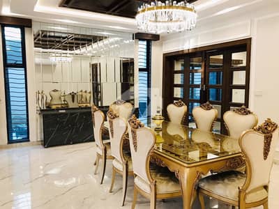 Luxurious 6-Bedroom Home With High-End Finishes