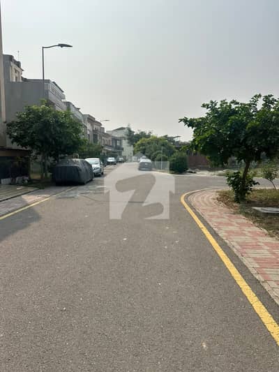 10 MARLA 60 FIT ROAD PLOT AVAILABLE FOR SALE 10 MARLA 60 FIT ROAD PLOT AVAILABLE FOR SALE