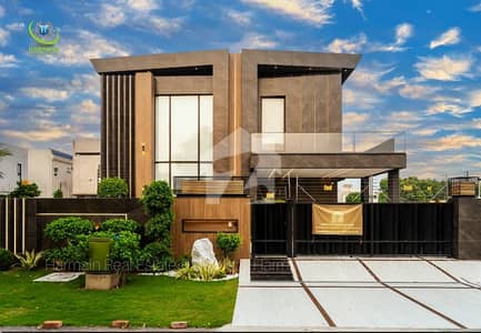 100 Percent Original Pictures  One Kanal Like Brand New House With Full Basement Located At Prime Location
