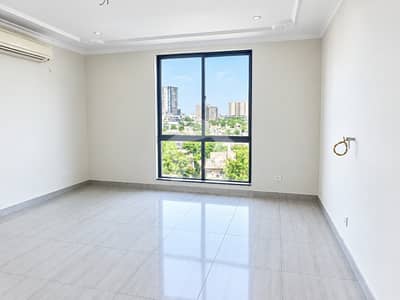 Elegant 3-Bedroom Residence Apartment With Premium Amenities Elegant 3-Bedroom Residence Apartment With Premium Amenities