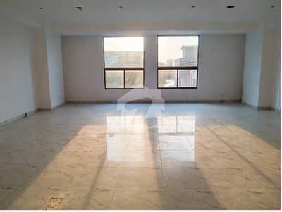 Brand New Office Available For Rent Area 1050 Square Feet Area Corporate Office In Gulberg 3 Lahore