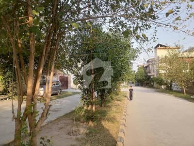 پنجاب سمال انڈسٹریز کالونی لاہور میں 10 مرلہ رہائشی پلاٹ 2.0 کروڑ میں برائے فروخت۔ پنجاب سمال انڈسٹریز کالونی لاہور میں 10 مرلہ رہائشی پلاٹ 2.0 کروڑ میں برائے فروخت۔