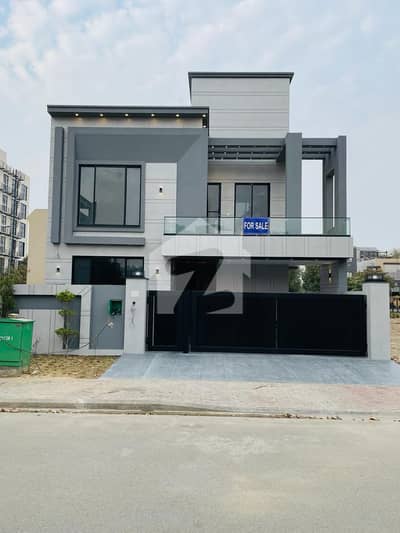 10 Marla Residential House For Sale In Rafi Block, Nearby Commercail Market, School, Mosuqe and Health Car Canter