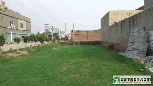 600 Sq FeeT Commercial Plot For Sale In Green Wood City