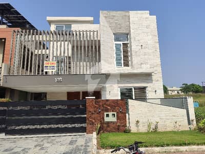 بحریہ ٹاؤن فیز 8 ۔ بلاک ای بحریہ ٹاؤن فیز 8,بحریہ ٹاؤن راولپنڈی,راولپنڈی میں 5 کمروں کا 10 مرلہ مکان 4.5 کروڑ میں برائے فروخت۔ بحریہ ٹاؤن فیز 8 ۔ بلاک ای بحریہ ٹاؤن فیز 8,بحریہ ٹاؤن راولپنڈی,راولپنڈی میں 5 کمروں کا 10 مرلہ مکان 4.5 کروڑ میں برائے فروخت۔
