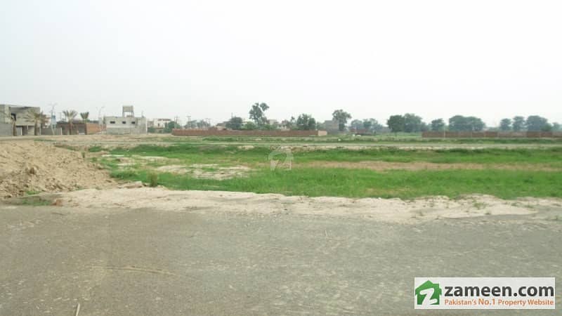 Plot For Sale In Green Wood City Block B