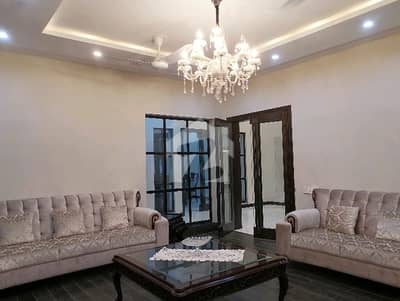پنجاب سمال انڈسٹریز کالونی لاہور میں 5 کمروں کا 14 مرلہ مکان 5.0 کروڑ میں برائے فروخت۔