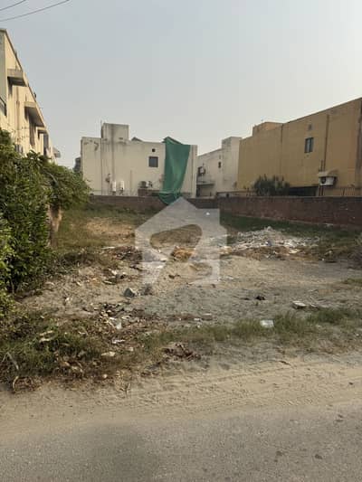 Near To Park Best Location Phase 4 FF Plot For Sale