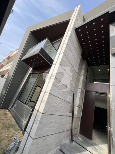 Luxury House 400 Square Yards West Open Location