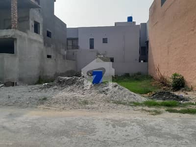 بینکرس ایوینیو کوآپریٹو ہاؤسنگ سوسائٹی لاہور میں 10 مرلہ رہائشی پلاٹ 1.8 کروڑ میں برائے فروخت۔ بینکرس ایوینیو کوآپریٹو ہاؤسنگ سوسائٹی لاہور میں 10 مرلہ رہائشی پلاٹ 1.8 کروڑ میں برائے فروخت۔