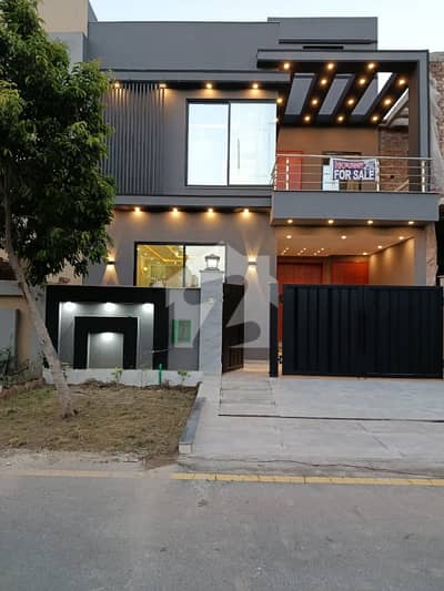 5 Marla Brand New Modern Design House For Sale In Bahria Nasheman Lahore