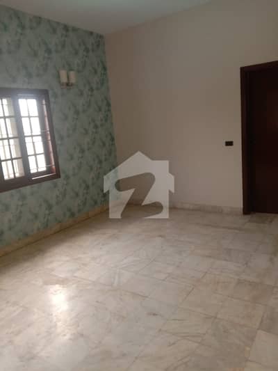House 250 yards 5 Rooms with Lounge Available for Rent in Block 4 near Old Clifton