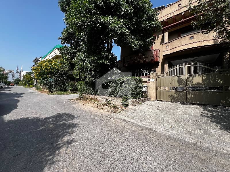 E-11/2 House 25*60 Is For Sale E-11/2 House 25*60 Is For Sale