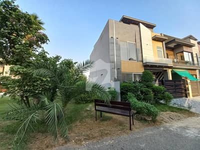 5 Marla Super Luxury House - GAS METER INSTALLED 5 Marla Super Luxury House - GAS METER INSTALLED