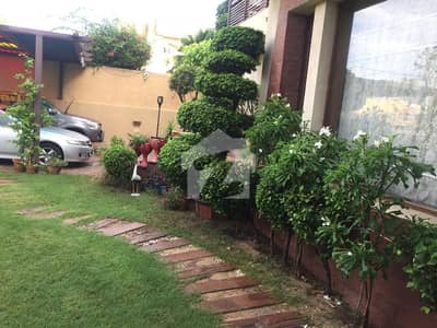 ڈی ایچ اے فیز 5 ڈی ایچ اے ڈیفینس,کراچی میں 3 کمروں کا 2 کنال بالائی پورشن 4.5 لاکھ میں کرایہ پر دستیاب ہے۔