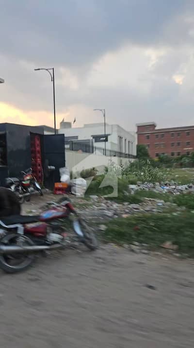 7 Kanal Land For Rent Sabzazar