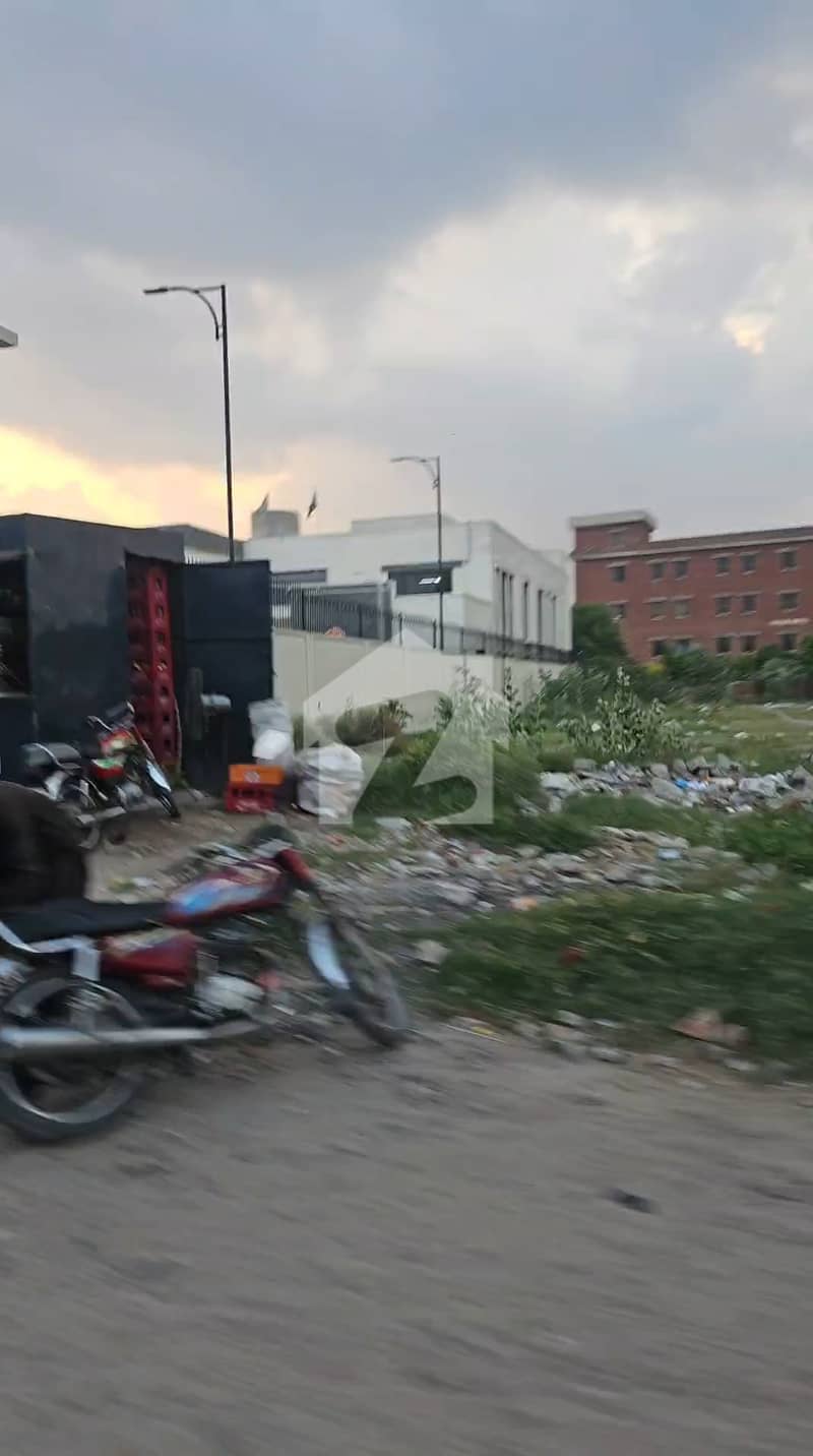 7 Kanal Land For Rent Sabzazar 7 Kanal Land For Rent Sabzazar
