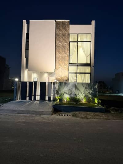 Investors Should Sale This House Located Ideally In Faisal Hills