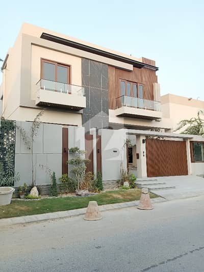 ڈی ایچ اے فیز 8 ڈی ایچ اے ڈیفینس,کراچی میں 6 کمروں کا 2 کنال مکان 66.0 کروڑ میں برائے فروخت۔