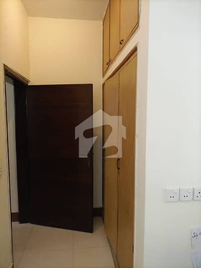 ڈی ایچ اے فیز 2 ڈی ایچ اے ڈیفینس,کراچی میں 9 کمروں کا 2 کنال مکان 26.0 کروڑ میں برائے فروخت۔