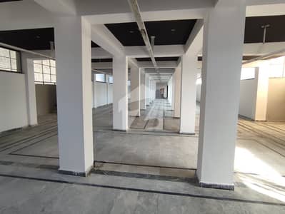 Prime Location 1200 Square Feet Office For rent In Murree Road
